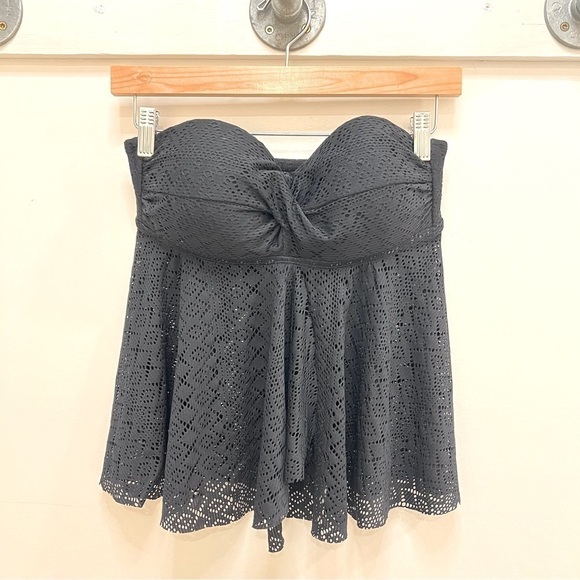Black eyelet swimsuit bikini top with coverage - Picture 1 of 9